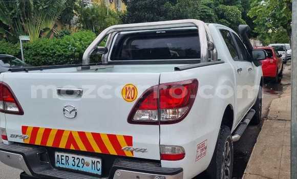 Nunua Ilio tumika Mazda BT-50 Nyeupe Gari ndani ya Maputo nchini Maputo Nunua Ilio tumika Mazda BT-50 Nyeupe Gari ndani ya Maputo nchini Maputo