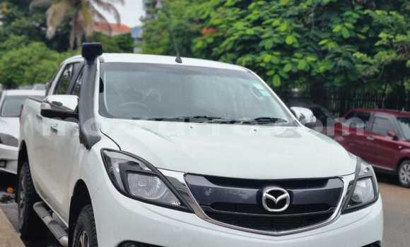 Nunua Ilio tumika Mazda BT-50 Nyeupe Gari ndani ya Maputo nchini Maputo Nunua Ilio tumika Mazda BT-50 Nyeupe Gari ndani ya Maputo nchini Maputo