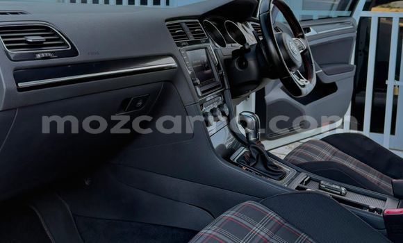 Buy New Volkswagen Golf White Car in Maputo in Maputo Buy New Volkswagen Golf White Car in Maputo in Maputo