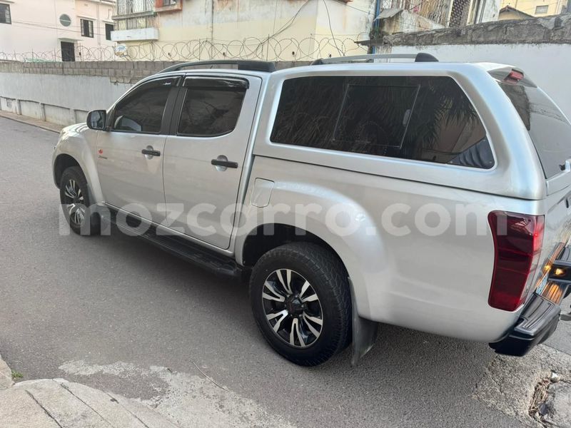 Big with watermark isuzu d max maputo maputo 31914