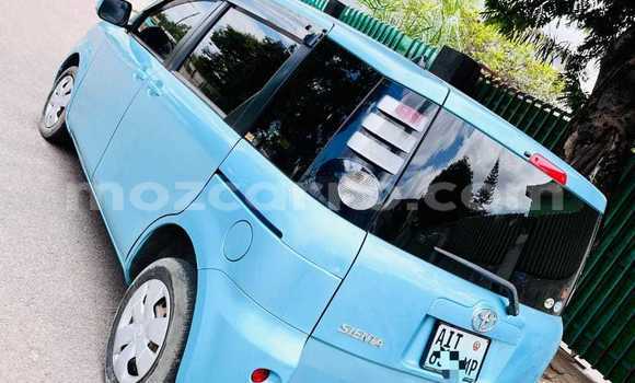 Nunua Ilio tumika Toyota Sienta Bluu Gari ndani ya Maputo nchini Maputo Nunua Ilio tumika Toyota Sienta Bluu Gari ndani ya Maputo nchini Maputo