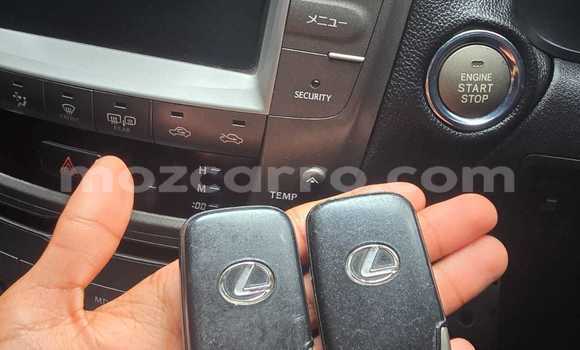 Tenga Tsaru Toyota 4Runner Tsvuku Mota in Maputo in Maputo Tenga Tsaru Toyota 4Runner Tsvuku Mota in Maputo in Maputo