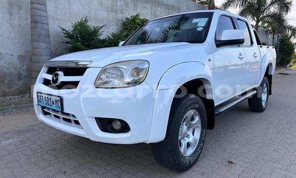 Comprar Usado Mazda BT-50 Branco Carro em Maputo em Maputo Comprar Usado Mazda BT-50 Branco Carro em Maputo em Maputo