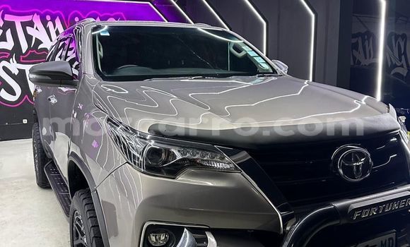 Comprar Usado Toyota Fortuner De outros Carro em Maputo em Maputo
