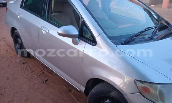 Comprar Usado Honda Fit Aria De outros Carro em Maputo em Maputo Comprar Usado Honda Fit Aria De outros Carro em Maputo em Maputo
