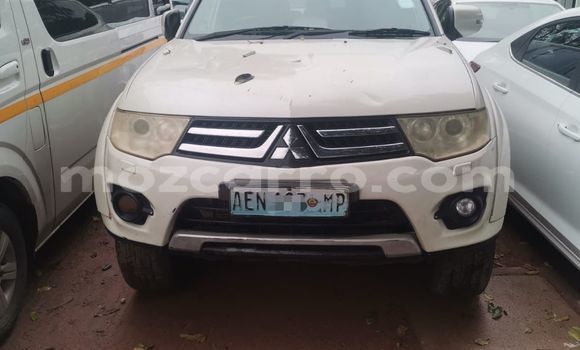 Nunua Ilio tumika Mitsubishi Pajero Sport Nyeupe Gari ndani ya Maputo nchini Maputo