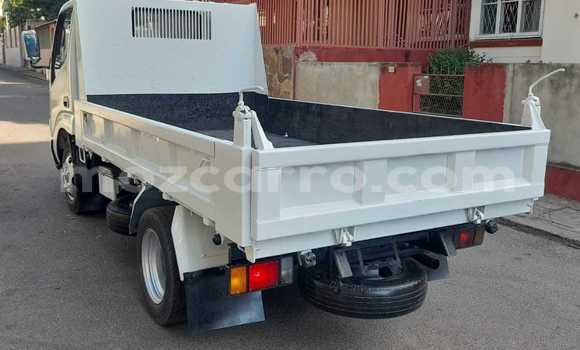 Nunua Ilio tumika Toyota Dyna Nyeupe Gari ndani ya Maputo nchini Maputo Nunua Ilio tumika Toyota Dyna Nyeupe Gari ndani ya Maputo nchini Maputo