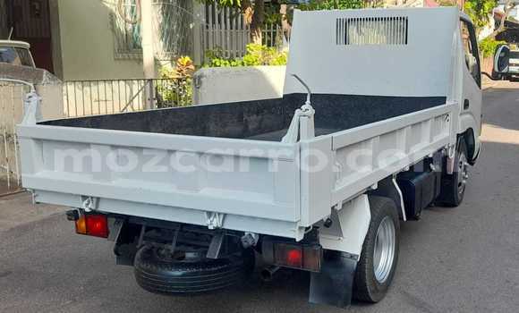 Nunua Ilio tumika Toyota Dyna Nyeupe Gari ndani ya Maputo nchini Maputo Nunua Ilio tumika Toyota Dyna Nyeupe Gari ndani ya Maputo nchini Maputo