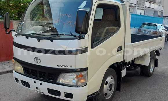 Nunua Ilio tumika Toyota Dyna Nyeupe Gari ndani ya Maputo nchini Maputo Nunua Ilio tumika Toyota Dyna Nyeupe Gari ndani ya Maputo nchini Maputo