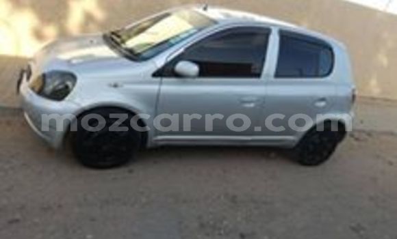Comprar Usado Toyota Vitz Prata Carro em Maputo em Maputo Comprar Usado Toyota Vitz Prata Carro em Maputo em Maputo