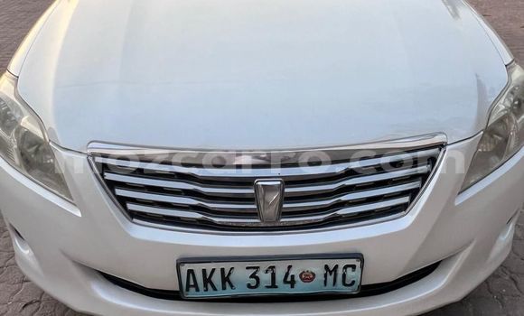Comprar Usado Toyota Premio Branco Carro em Maputo em Maputo