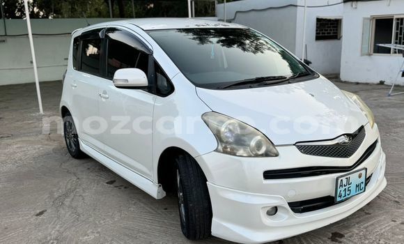 Comprar Usado Toyota Ractis Branco Carro em Maputo em Maputo