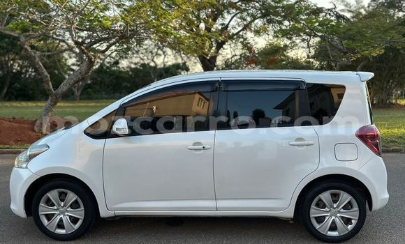 Comprar Usado Toyota Ractis Branco Carro em Maputo em Maputo Comprar Usado Toyota Ractis Branco Carro em Maputo em Maputo