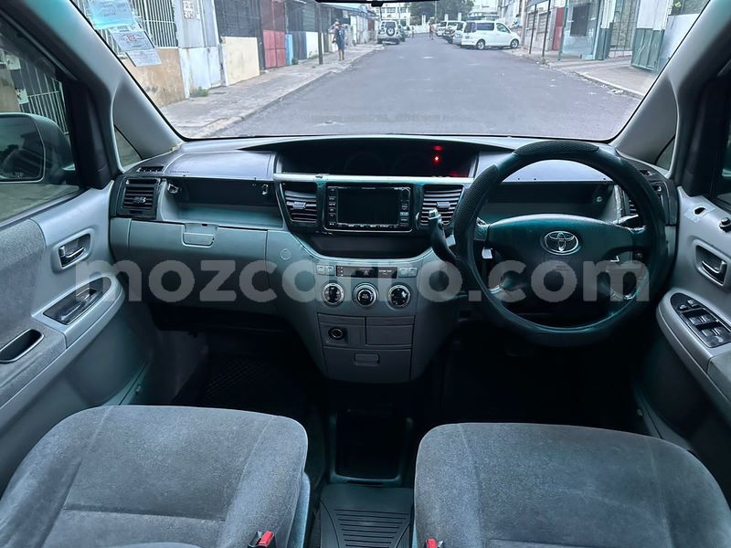 Big with watermark toyota voxy maputo maputo 31987