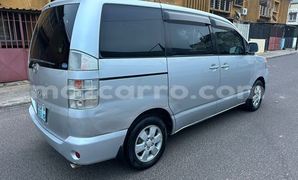 Comprar Usado Toyota Voxy De outros Carro em Maputo em Maputo Comprar Usado Toyota Voxy De outros Carro em Maputo em Maputo