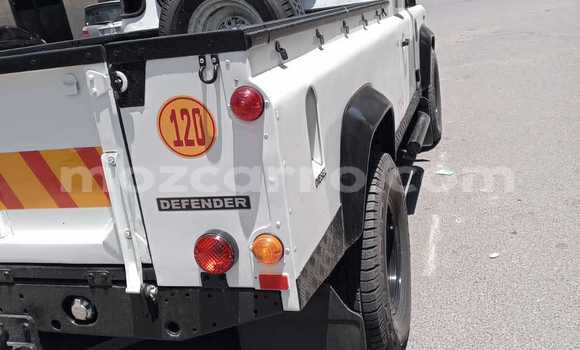 Comprar Usado Land Rover Defender Branco Carro em Maputo em Maputo Comprar Usado Land Rover Defender Branco Carro em Maputo em Maputo
