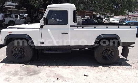 Comprar Usado Land Rover Defender Branco Carro em Maputo em Maputo Comprar Usado Land Rover Defender Branco Carro em Maputo em Maputo