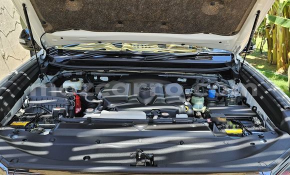 Buy Used Toyota Prado White Car in Maputo in Maputo Buy Used Toyota Prado White Car in Maputo in Maputo