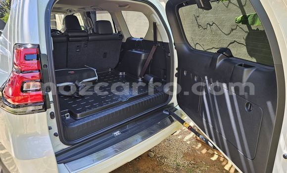 Buy Used Toyota Prado White Car in Maputo in Maputo Buy Used Toyota Prado White Car in Maputo in Maputo
