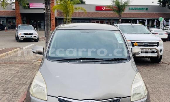 Tenga Tsaru Toyota Ractis Zvimwe Mota in Maputo in Maputo Tenga Tsaru Toyota Ractis Zvimwe Mota in Maputo in Maputo