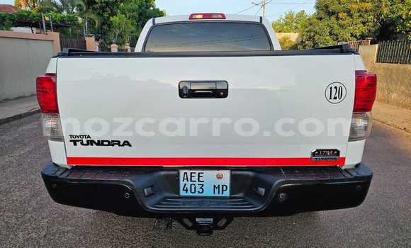 Nunua Ilio tumika Toyota Tundra Nyeupe Gari ndani ya Maputo nchini Maputo Nunua Ilio tumika Toyota Tundra Nyeupe Gari ndani ya Maputo nchini Maputo