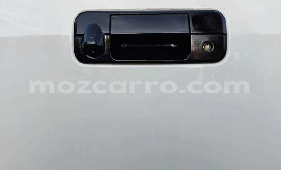 Nunua Ilio tumika Toyota Tundra Nyeupe Gari ndani ya Maputo nchini Maputo Nunua Ilio tumika Toyota Tundra Nyeupe Gari ndani ya Maputo nchini Maputo