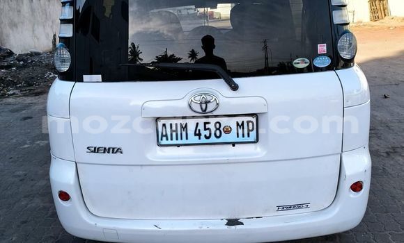 Comprar Usado Toyota Sienta Branco Carro em Maputo em Maputo Comprar Usado Toyota Sienta Branco Carro em Maputo em Maputo
