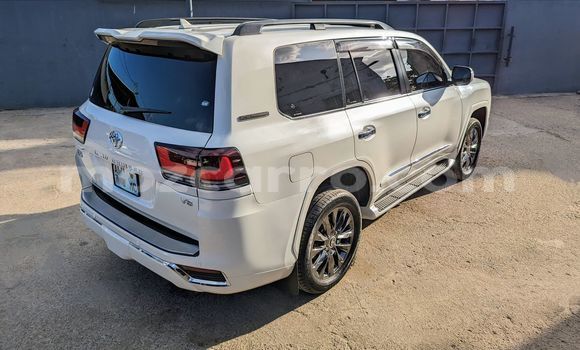 Buy New Toyota Land Cruiser White Car in Maputo in Maputo Buy New Toyota Land Cruiser White Car in Maputo in Maputo