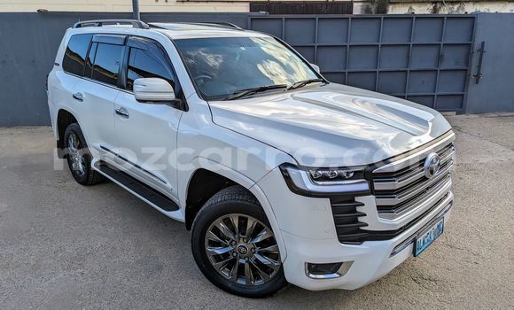 Buy New Toyota Land Cruiser White Car in Maputo in Maputo Buy New Toyota Land Cruiser White Car in Maputo in Maputo