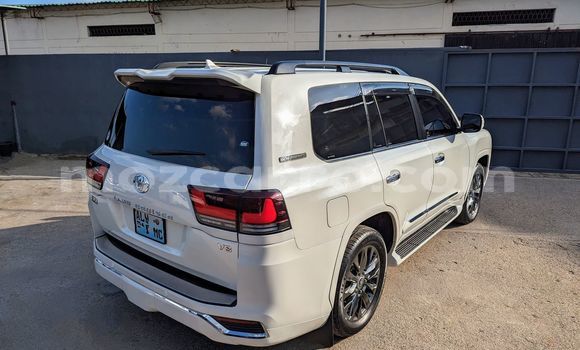Buy New Toyota Land Cruiser White Car in Maputo in Maputo Buy New Toyota Land Cruiser White Car in Maputo in Maputo