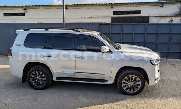 Buy New Toyota Land Cruiser White Car in Maputo in Maputo Buy New Toyota Land Cruiser White Car in Maputo in Maputo