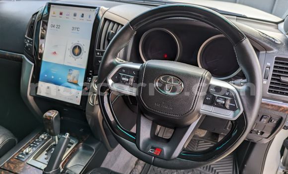 Buy New Toyota Land Cruiser White Car in Maputo in Maputo Buy New Toyota Land Cruiser White Car in Maputo in Maputo