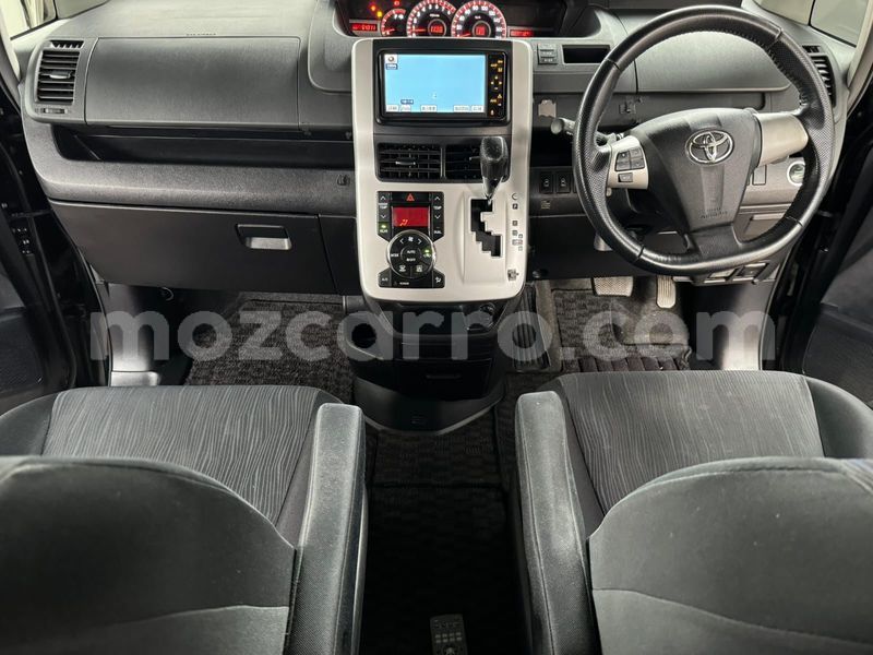 Big with watermark toyota voxy maputo maputo 32036