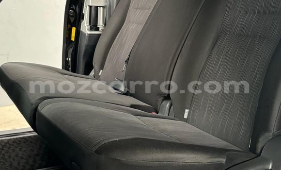 Comprar Novo Toyota Voxy Preto Carro em Maputo em Maputo Comprar Novo Toyota Voxy Preto Carro em Maputo em Maputo
