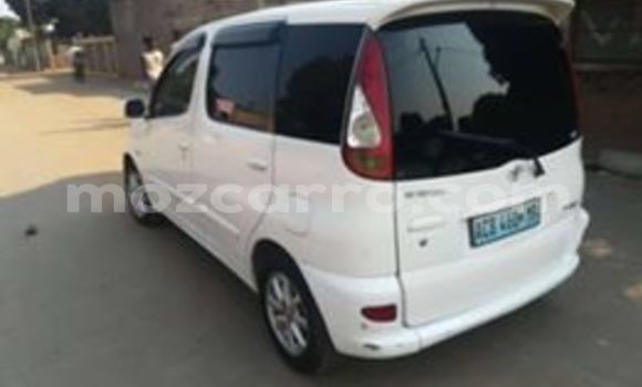 Comprar Usado Toyota FunCargo Branco Carro em Maputo em Maputo Comprar Usado Toyota FunCargo Branco Carro em Maputo em Maputo