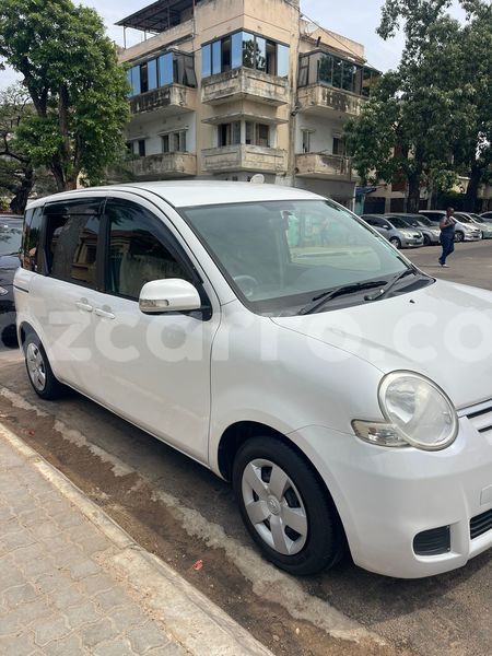 Big with watermark toyota sienta maputo maputo 32048