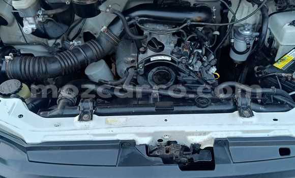 Nunua Ilio tumika Toyota Hiace Nyeupe Gari ndani ya Maputo nchini Maputo Nunua Ilio tumika Toyota Hiace Nyeupe Gari ndani ya Maputo nchini Maputo