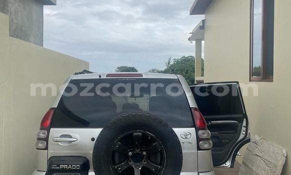 Nunua Ilio tumika Toyota Hilux Fedha Gari ndani ya Maputo nchini Maputo Nunua Ilio tumika Toyota Hilux Fedha Gari ndani ya Maputo nchini Maputo