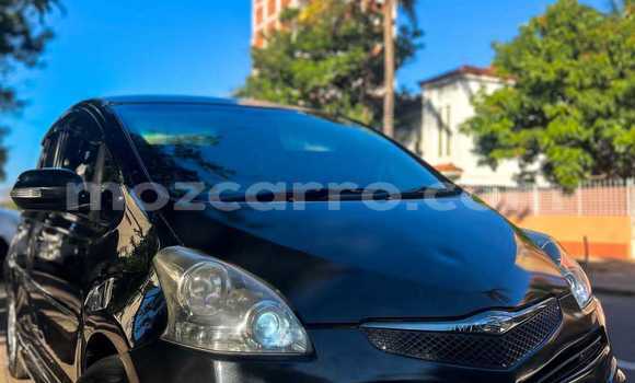 Comprar Usado Toyota Ractis Preto Carro em Maputo em Maputo