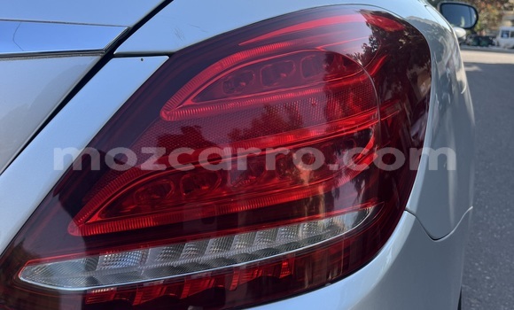 Comprar Usado Mercedes-Benz C-Classe De outros Carro em Maputo em Maputo Comprar Usado Mercedes-Benz C-Classe De outros Carro em Maputo em Maputo
