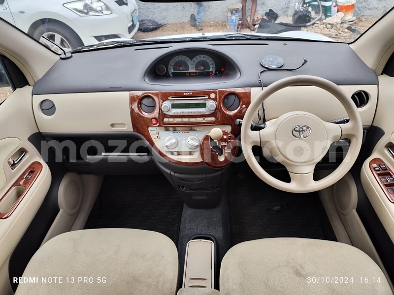 Big with watermark toyota sienta maputo maputo 32084