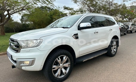 Comprar Usado Ford Everest Branco Carro em Maputo em Maputo Comprar Usado Ford Everest Branco Carro em Maputo em Maputo