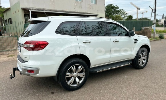Comprar Usado Ford Everest Branco Carro em Maputo em Maputo Comprar Usado Ford Everest Branco Carro em Maputo em Maputo
