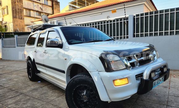Tenga Tsaru Isuzu KB Chena Mota in Maputo in Maputo Tenga Tsaru Isuzu KB Chena Mota in Maputo in Maputo