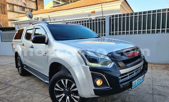 Comprar Novo Isuzu D-MAX Prata Carro em Maputo em Maputo Comprar Novo Isuzu D-MAX Prata Carro em Maputo em Maputo