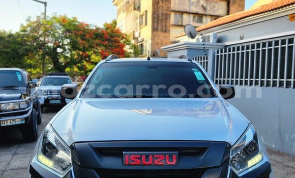 Comprar Novo Isuzu D-MAX Prata Carro em Maputo em Maputo Comprar Novo Isuzu D-MAX Prata Carro em Maputo em Maputo