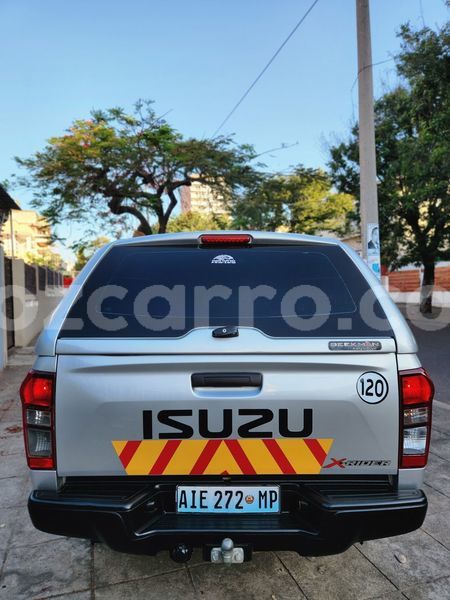 Big with watermark isuzu d max maputo maputo 32123