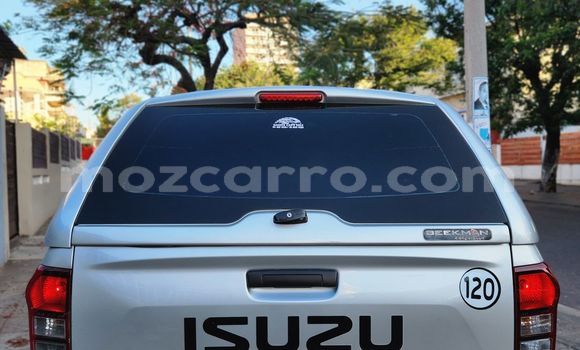 Comprar Novo Isuzu D-MAX Prata Carro em Maputo em Maputo Comprar Novo Isuzu D-MAX Prata Carro em Maputo em Maputo