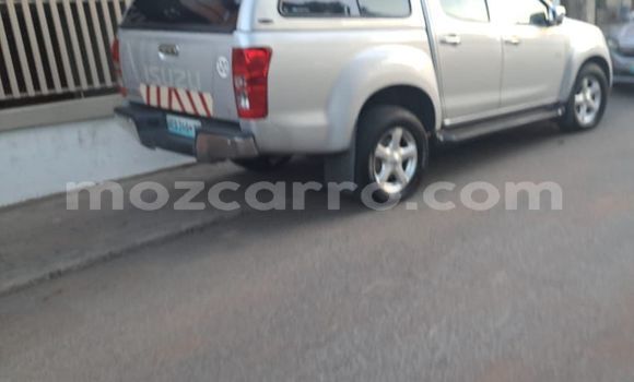Comprar Usado Isuzu D-MAX De outros Carro em Maputo em Maputo Comprar Usado Isuzu D-MAX De outros Carro em Maputo em Maputo