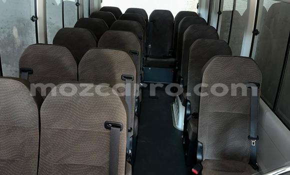 Nunua Ilio tumika Toyota Coaster Nyeupe Gari ndani ya Maputo nchini Maputo Nunua Ilio tumika Toyota Coaster Nyeupe Gari ndani ya Maputo nchini Maputo